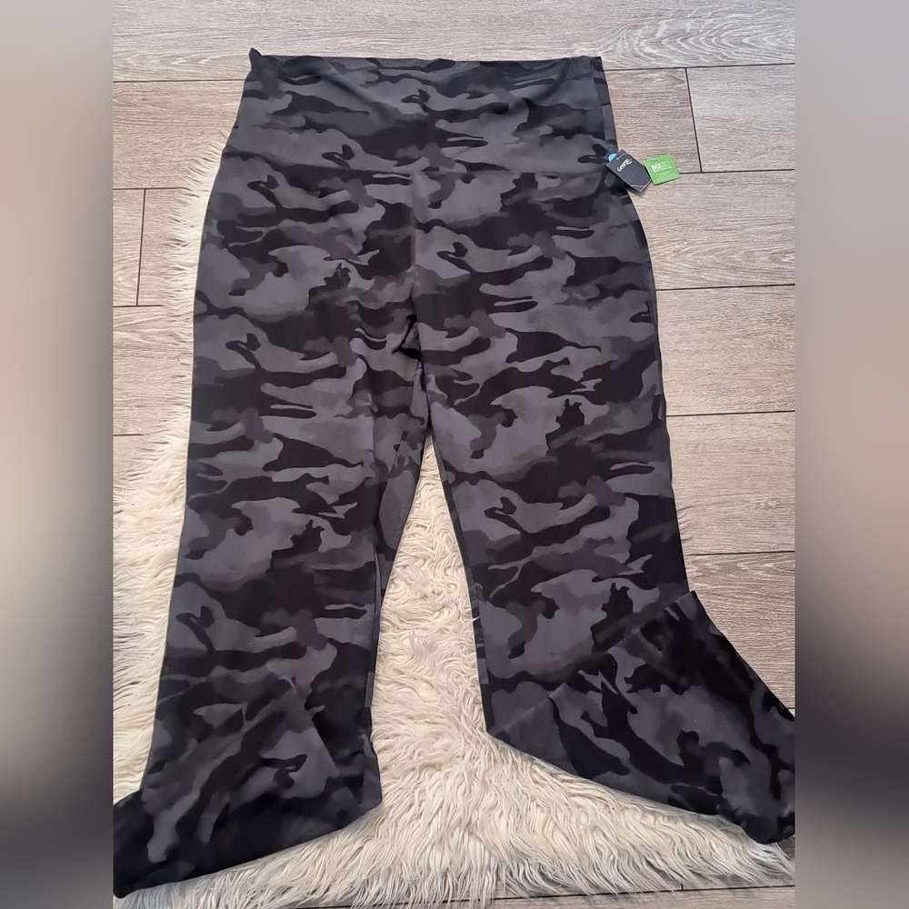 Brand New George Plus Size Women's Black Camouflage Print Yoga Pants